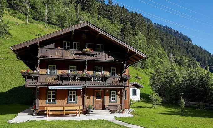 Dornauberg House | Zillertal ski and hiking hut