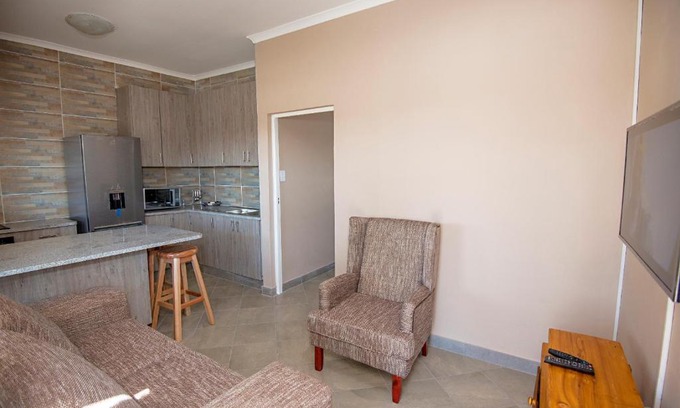 Newcastle House | Zimbali Heights- Krokodil Avenue