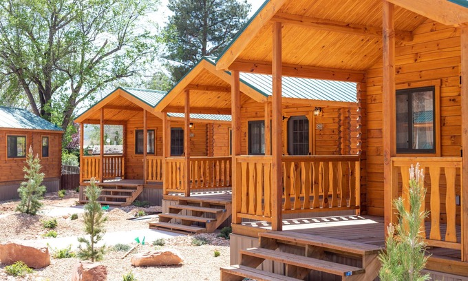 Zion National Park South Entrance Hotel | Zion Canyon Cabins