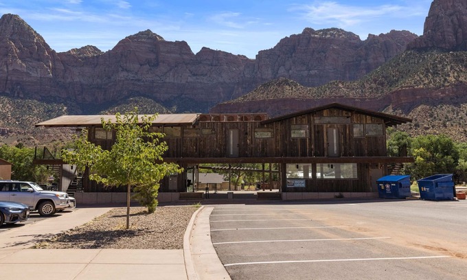 Zion National Park South Entrance Apartment | Zion Loft | Unit 5 Su