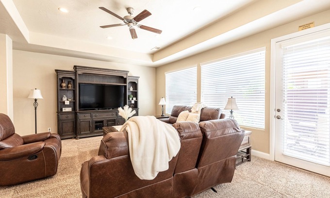 Washington House | Zion's Point-Pet Friendly!