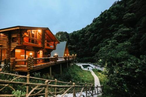 Hemsin Resort | Zuğa Tatil Köyü
