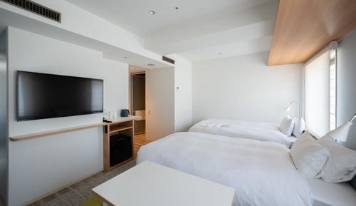 Renewal Deluxe Twin Room with complimentary breakfast