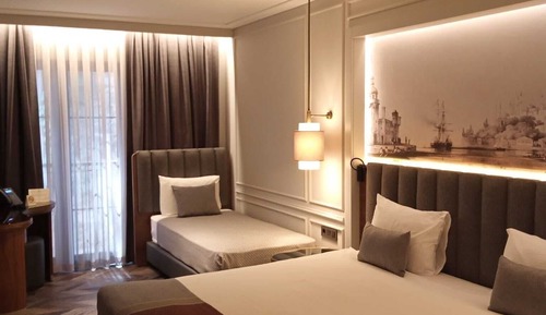 Deluxe Triple Room