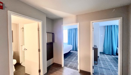 Suite, Multiple Beds, Kitchen (Dining and Kitchen Areas)
