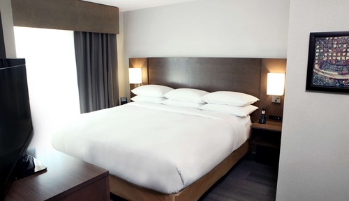 Suite, 1 King Bed with Sofa bed, Non Smoking (2 Rooms)