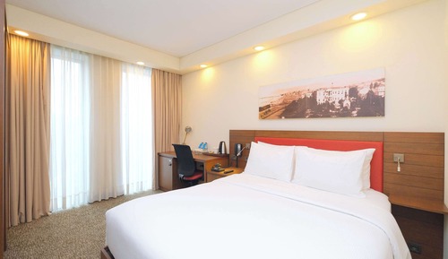 Room, 1 Queen Bed, Smoking, Refrigerator