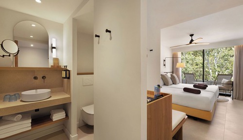 Premium Triple Room, Balcony