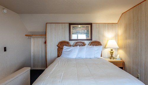 Queen Loft with Kitchen, Bay View