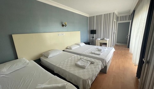 Standard Quadruple Room, Sea View