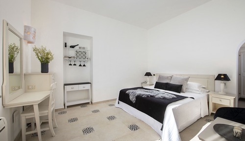 Junior Room, Garden Area