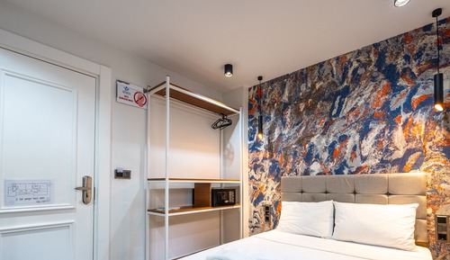 Economy Room