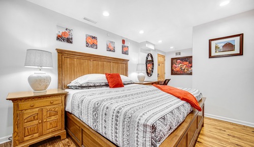 Deluxe Apartment