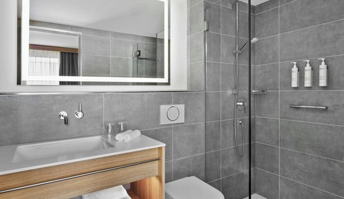 Room, 1 King Bed, City View, Corner