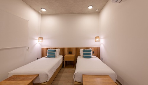 Deluxe Condo, 2 Bedrooms, Beach View 505