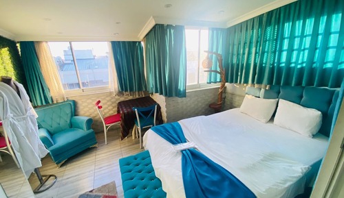 Elite Suite