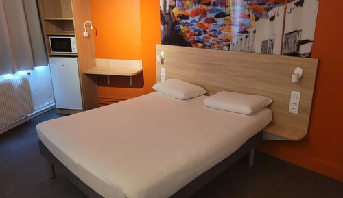 Room, Multiple Beds