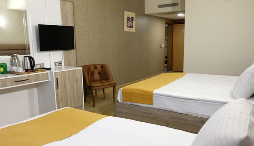 Standard Twin Room