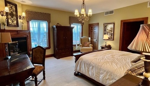 The Beautiful Large Suite 304