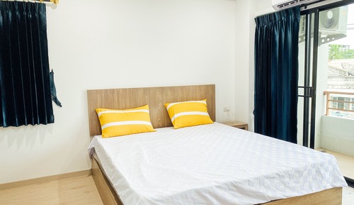 Large Studio Apartment Sukhumvit
