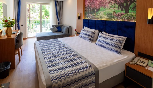 Triple Room