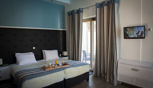 Deluxe Double or Twin Room