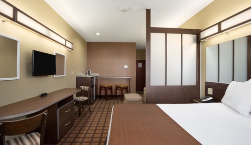 Studio Suite, 1 Queen Bed, Non Smoking, Kitchenette (Visual/hearing Impaired)
