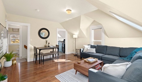 Apartment, 2 Queen Beds, Patio, Garden View (118 Whitcomb - Unit B (upper))