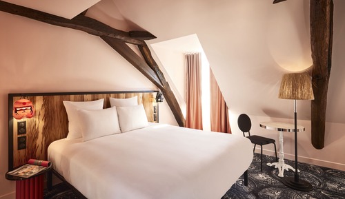 Medium Double Room - Mama