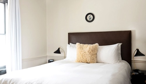 Apartment (Carriage House Apartment)