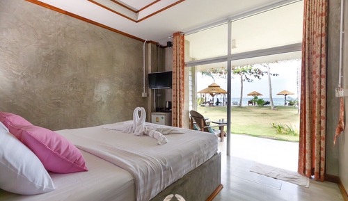 Beachfront Villa with Sea View