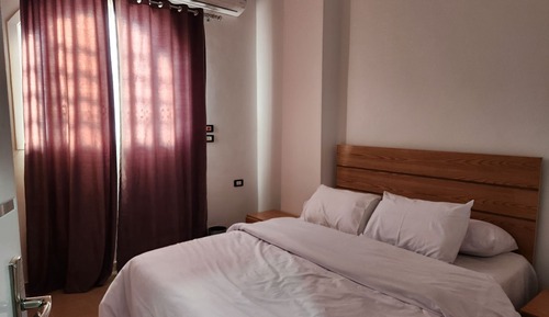 Deluxe Room, 1 King Bed