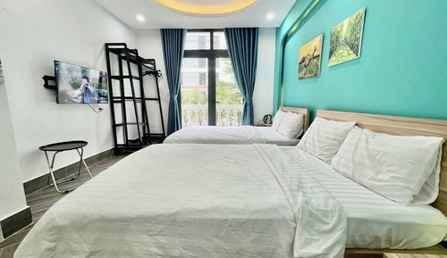 Family Quadruple Room, 2 Double Beds, City View