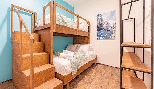 Deluxe Apartment