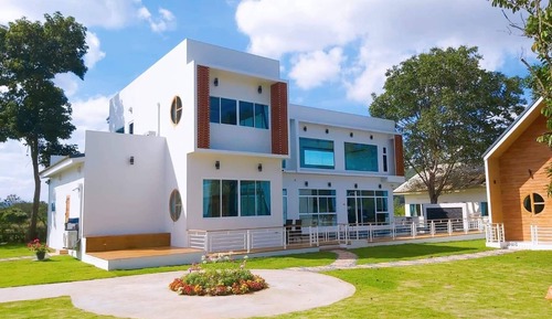 Deluxe Villa