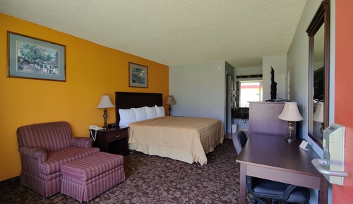 Standard Room, 1 King Bed, Smoking