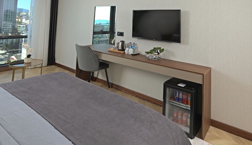 Standard Double Room, 1 Queen Bed, Smoking, City View