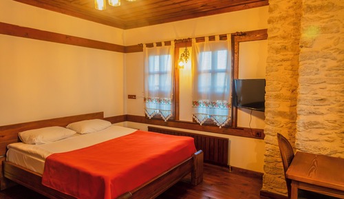 Economy Room