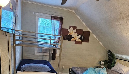 Cabbagetown, Free Wi-fi, Parking, 6 beds, Beltline