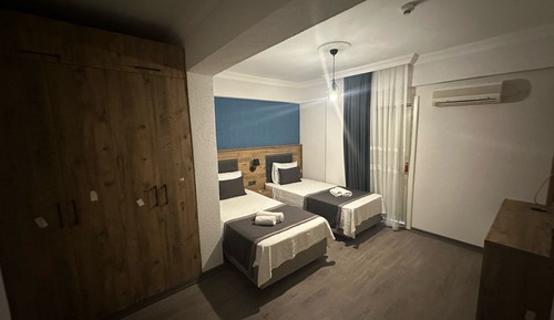 Economy Twin Room