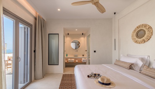 Deluxe Double Room, Partial Sea View