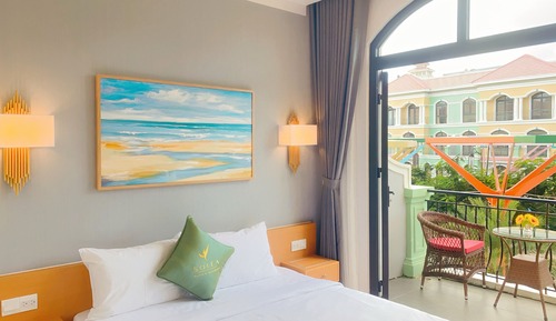 Superior Double Room, 1 Queen Bed, Balcony, City View