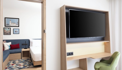 Family Room, 1 Queen Bed, Connecting Rooms