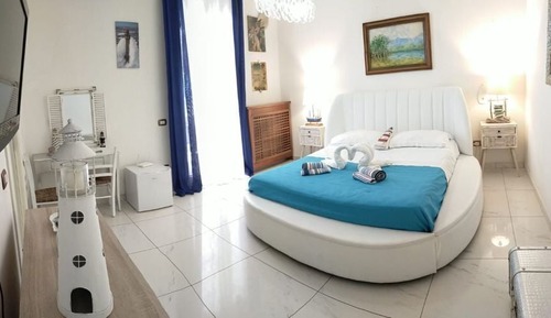 Deluxe Double Room, 1 Queen Bed, Pool View
