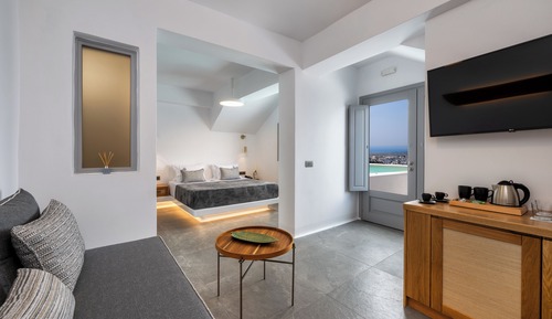 Honeymoon Suite with outdoor