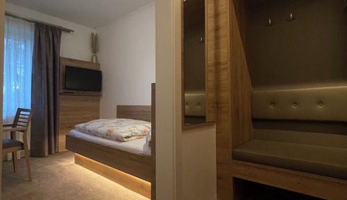 Classic Single Room