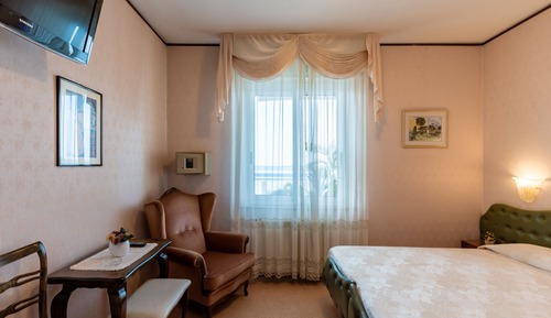Economy Double or Twin Room, Lagoon View