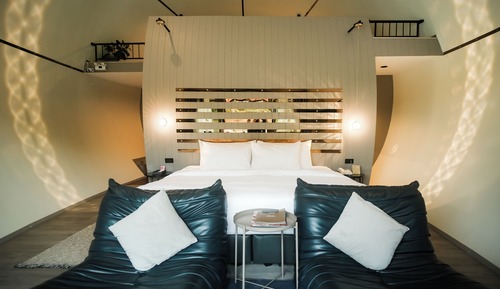 Luxury Villa, River View