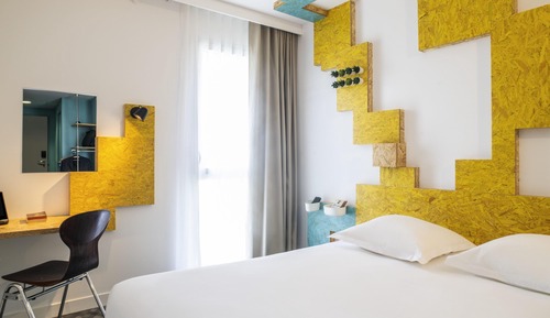 Double Room (Pure)