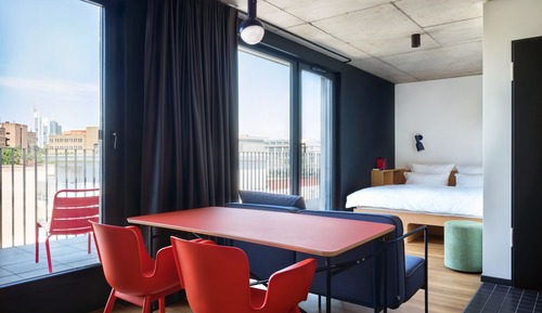 Signature Studio Suite, Balcony